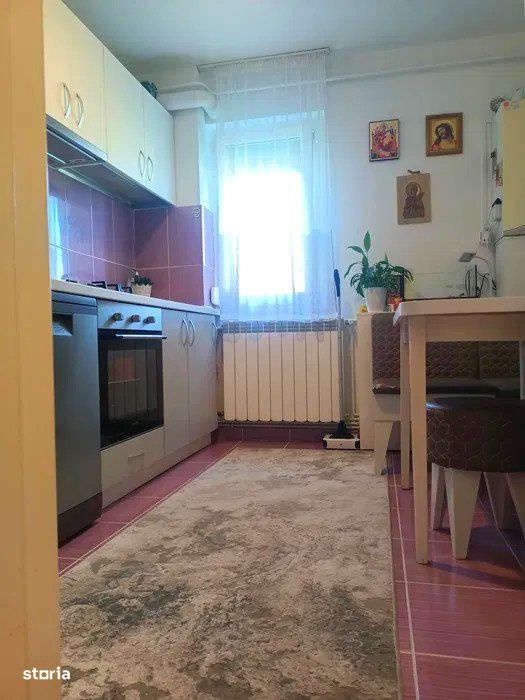 Apartament 2 camere, etaj 3 - Podu Ros - bloc fara risc