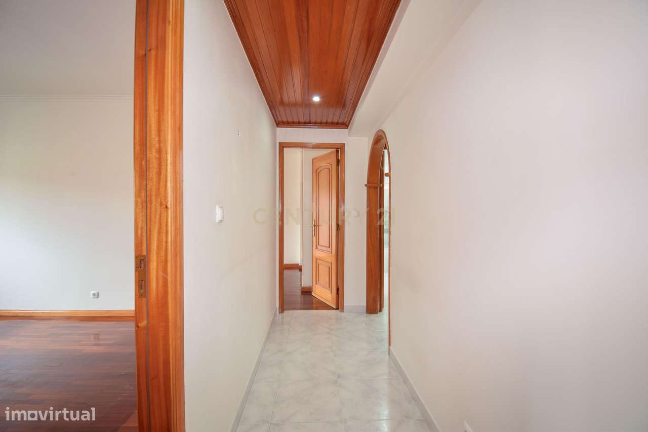 Apartamento T3 à venda em Monte Abrão – Queluz - Grande imagem: 4/29