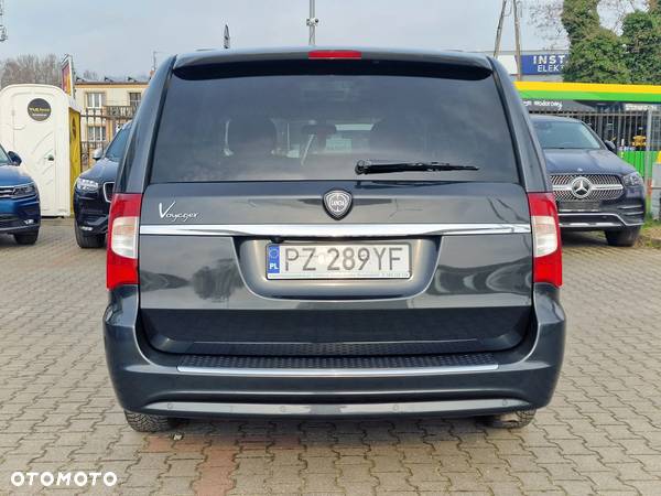 Lancia Voyager 2.8CRD Platinum - 7