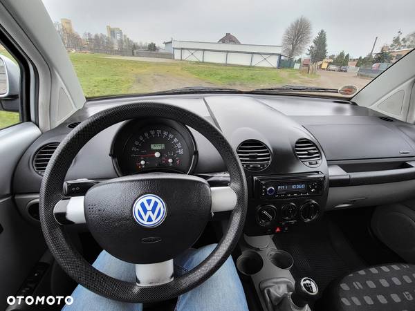 Volkswagen New Beetle 2.0 - 14