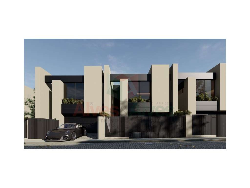 Moradia - 3 Frentes - Em construção - S. Pedro da Cova - Grande imagem: 4/19