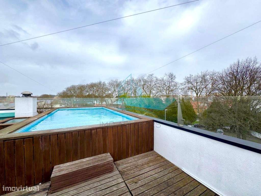 Moradia T4 com Piscina na cobertura-36