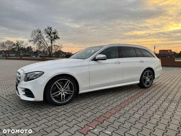 Mercedes-Benz Klasa E 400 4Matic T 9G-TRONIC AMG Line - 2