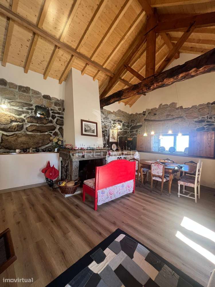 Moradia T2 totalmente remodelada em Gralhas – Montalegre - Grande imagem: 4/24