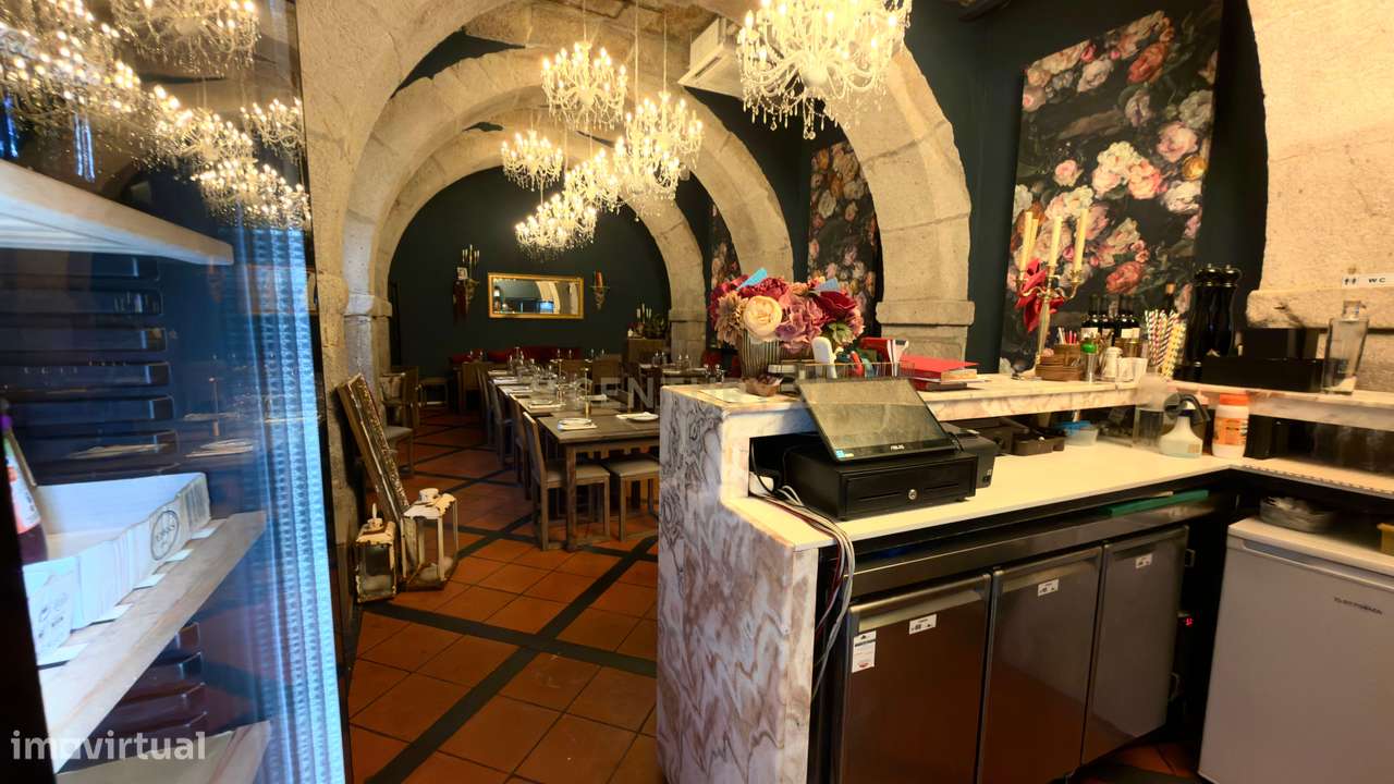 Trespasse no Centro histórico de Viana Do Castelo-4