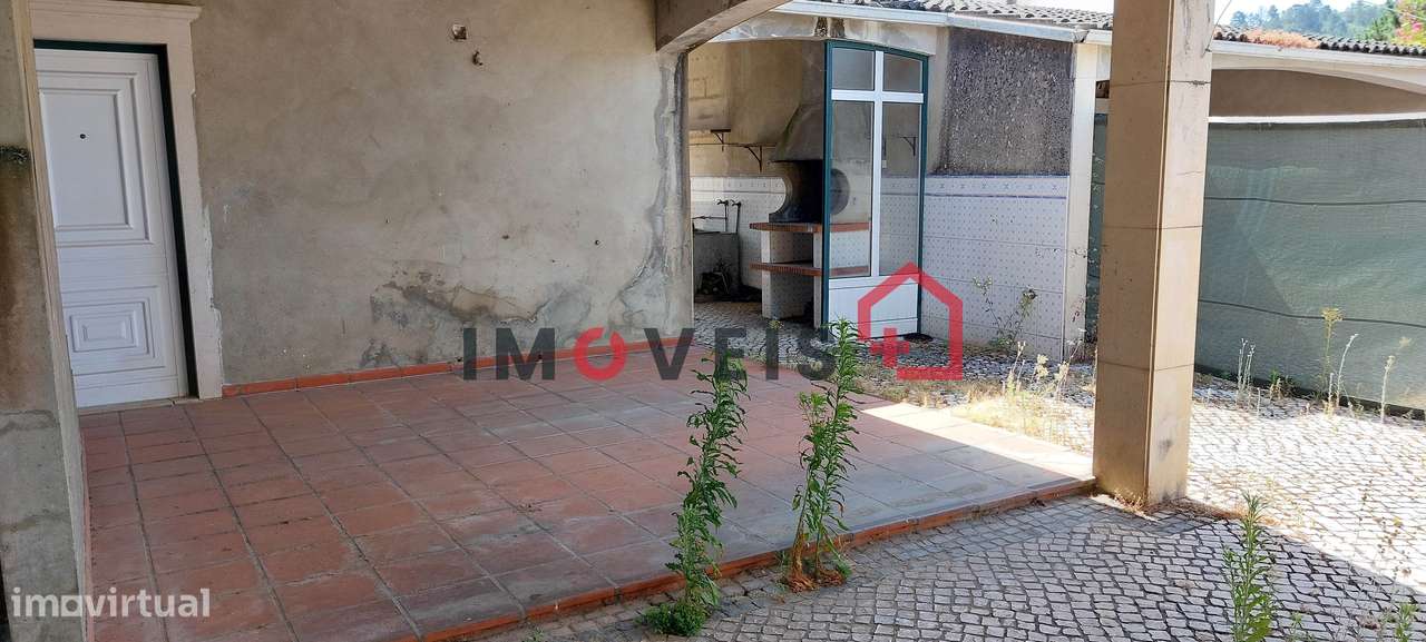 Moradia situada a dois minutos da Cidade de Ourém-18