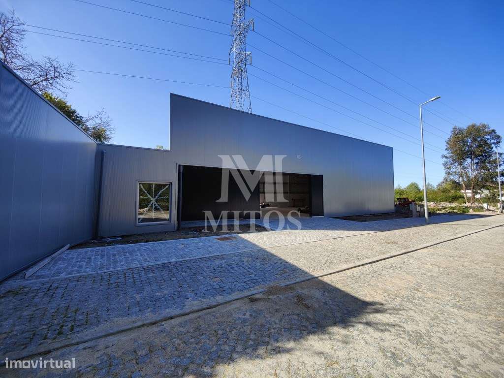 Armazém novo, situado em Mujães - Grande imagem: 3/14