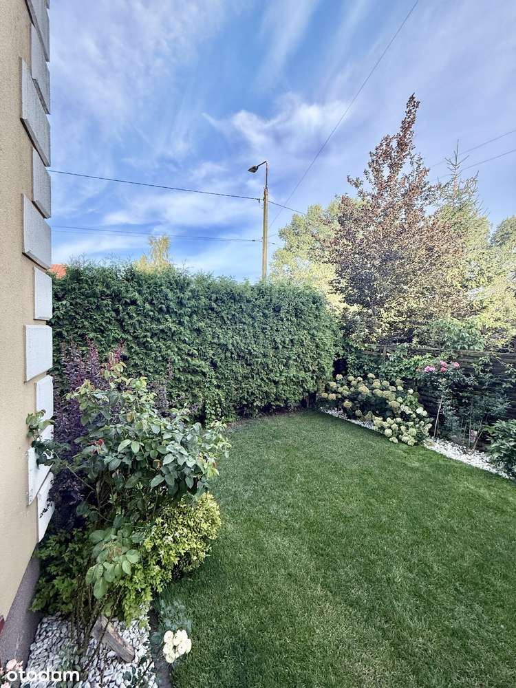 Segment skrajny 92m2 z dużym ogrodem i tarasem na dachu !-19