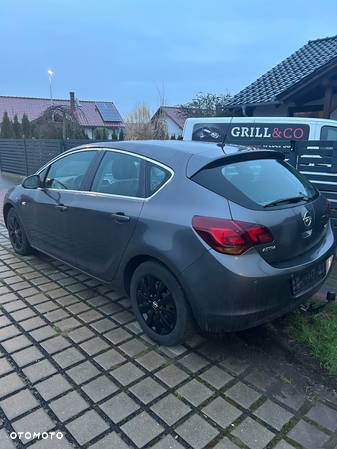 Opel Astra 1.7 CDTI DPF Cosmo - 5