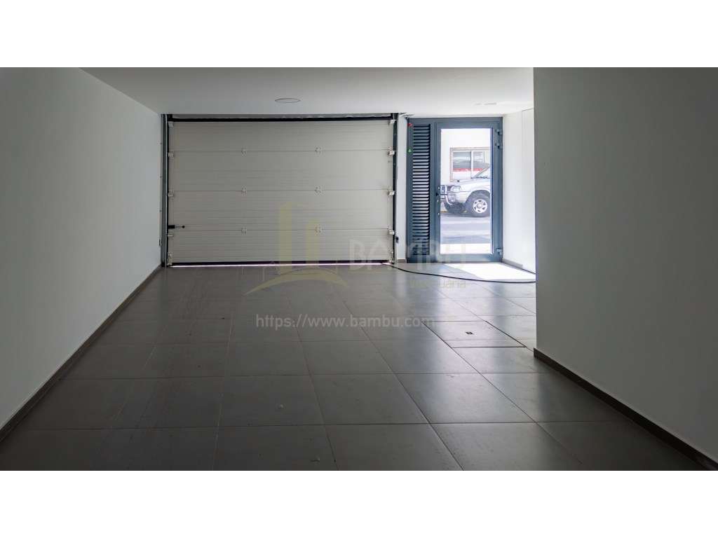 Apartamento T2 (NOVO) com lugar de garagem-22