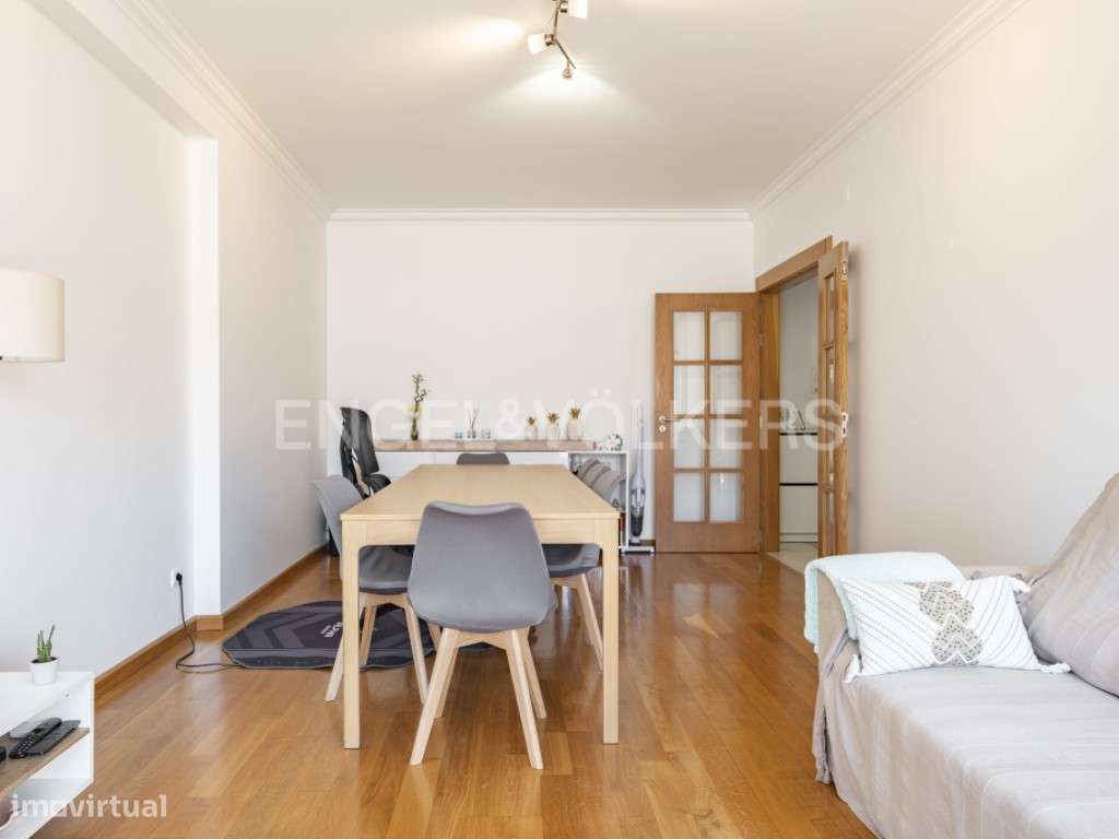 T1 com Excelente luz natural e garagem perto do Parque dos Princepes - Grande imagem: 4/26