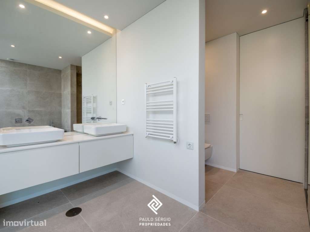 Moradia de Luxo T4 na Quinta Marques Gomes-23
