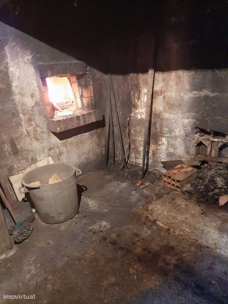 MORADIA E TERRENO CENTRO SÃO MARTINHO RECEZINHOS PENAFIEL-19