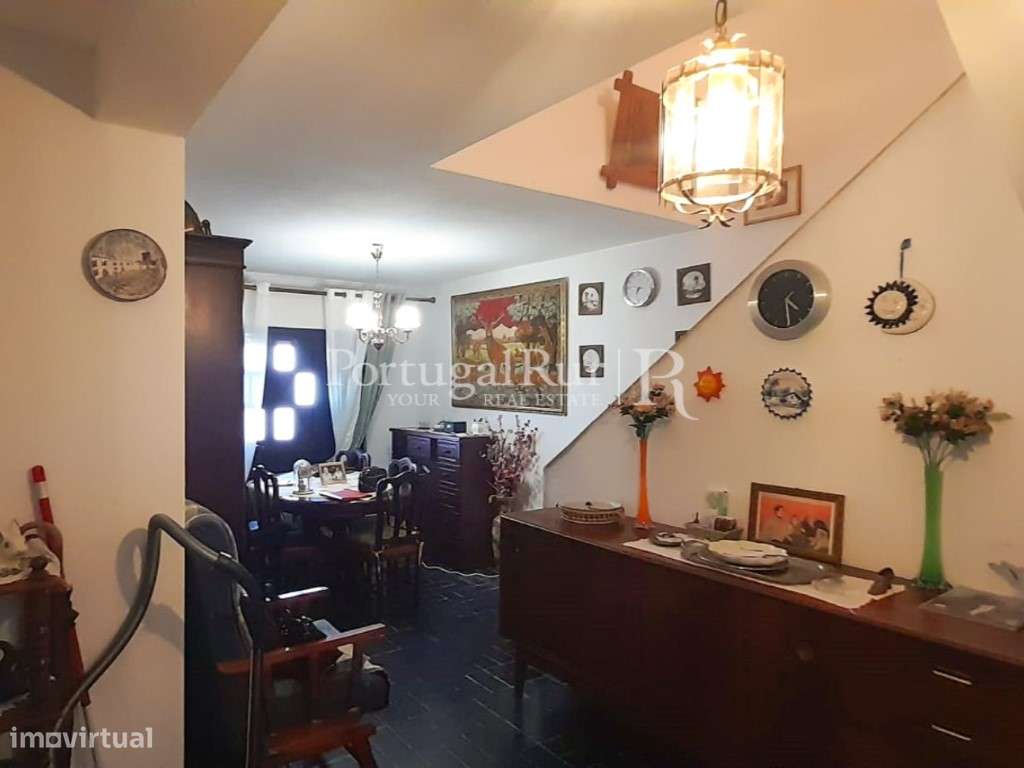 Moradia T4 com terraço em zona residencial de Évora-6