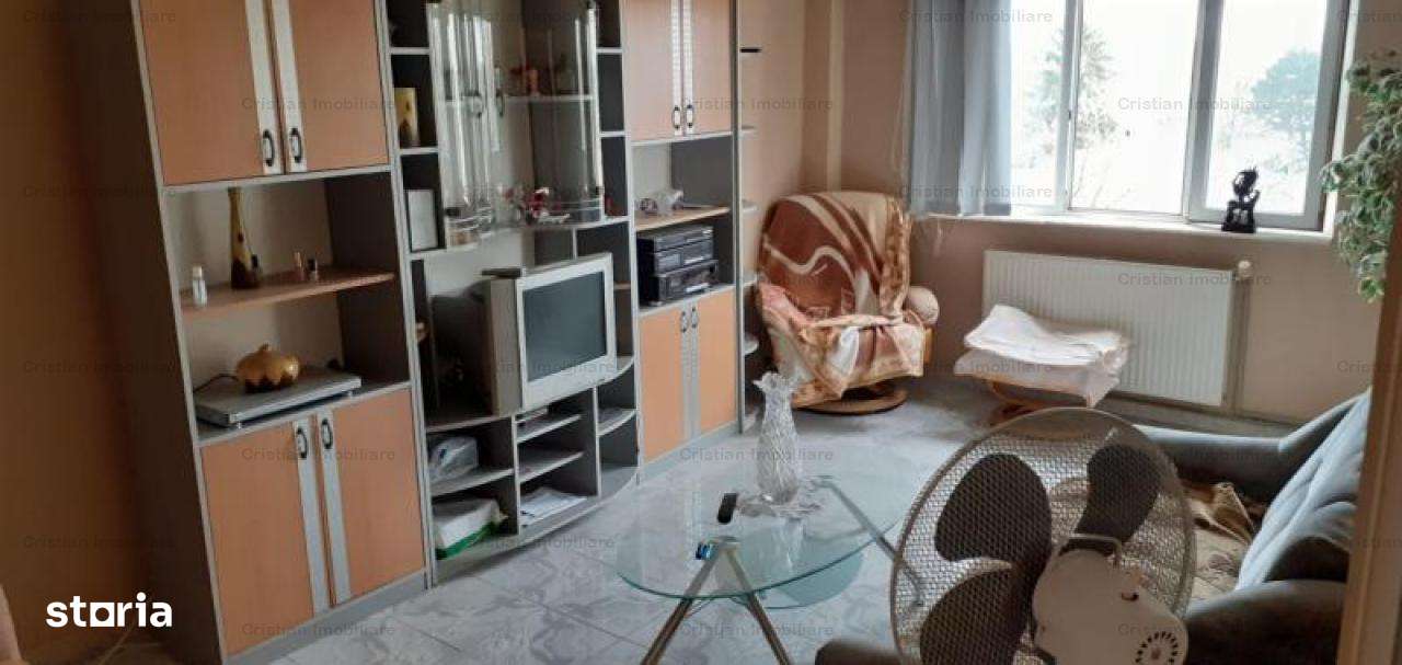 Calarasilor VIDEO Apt 3 cam 73mp conf 1 decomandat - Imagine principală: 2/8