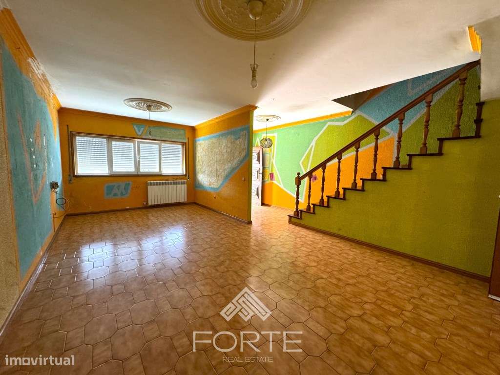 Moradia em banda T3 em São João da Madeira-2