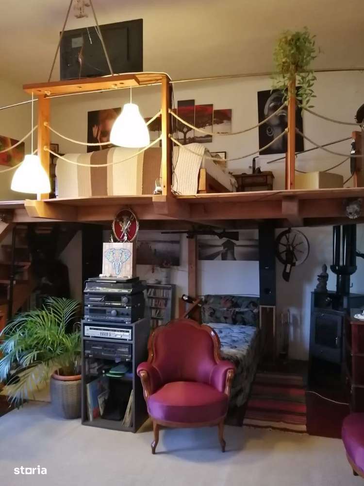 Vand casa in curte comuna in cartierul Zorilor - Imagine principală: 5/12