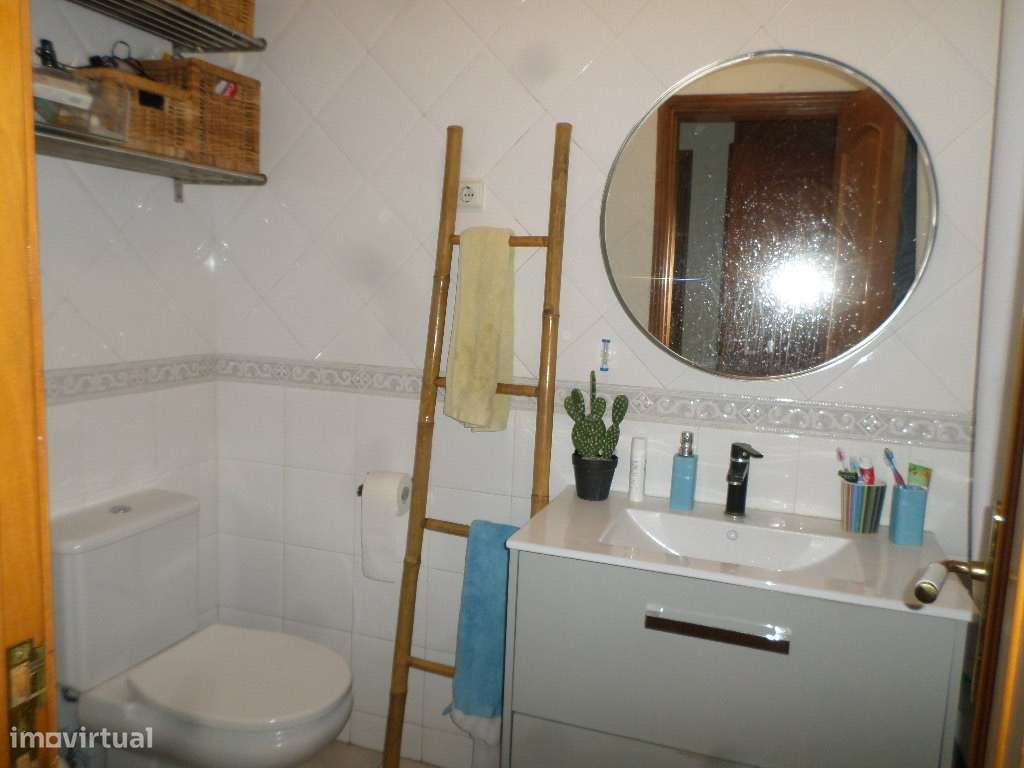 Excelente apartamento T2 : apresente-nos a sua proposta-13