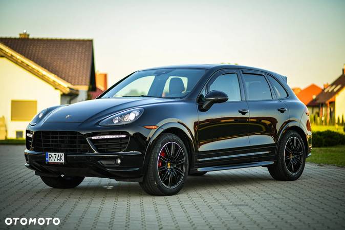 Porsche Cayenne GTS - 4