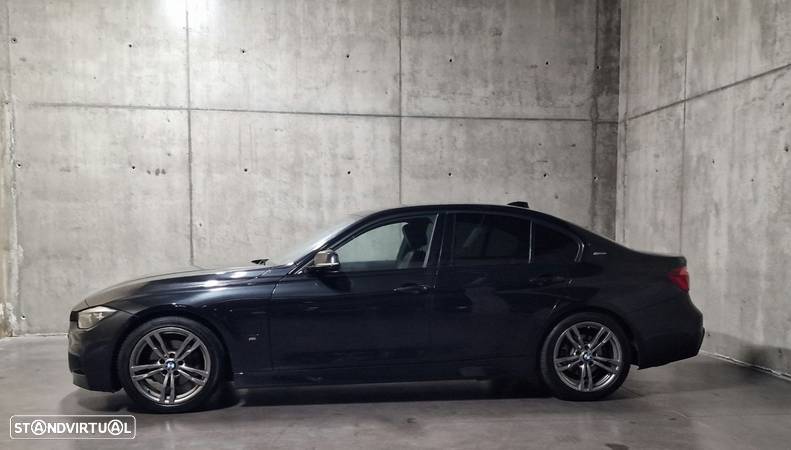 BMW 330 e iPerformance Pack M - 14