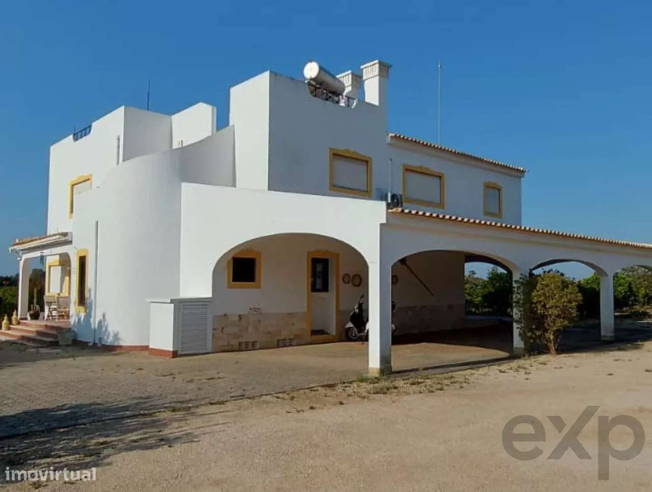 Quinta no Algarve com rendimento de aluguer, pomares de fruta e recint - Grande imagem: 2/60