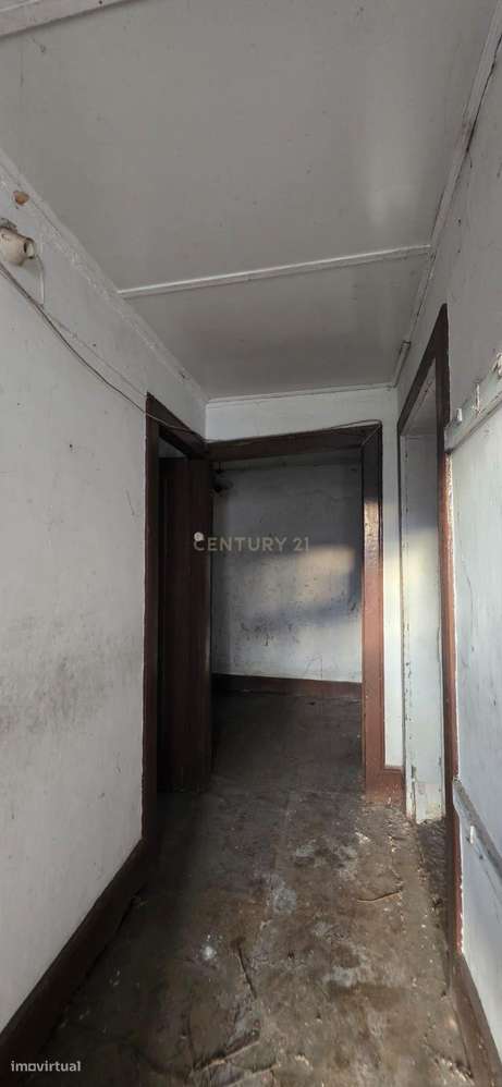 Moradia para restaurar - Constance, MCN-30