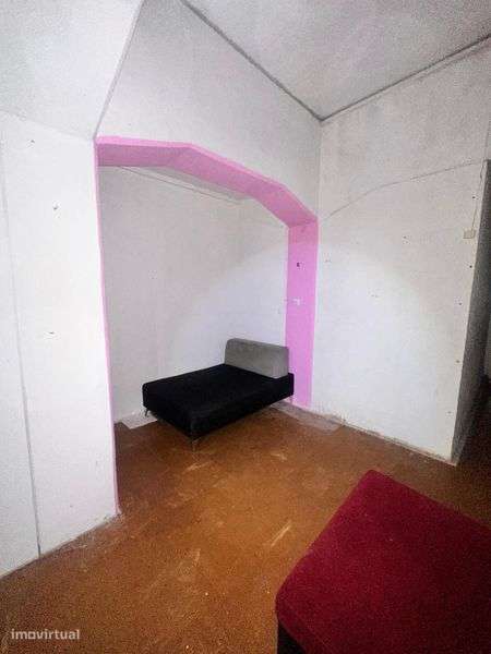 Loja transformada em T3 – Oportunidade para remodelar ao seu gosto - Grande imagem: 5/9