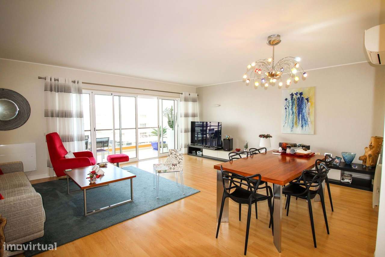 APARTAMENTO T2 NO ULTIMO ANDAR PARA VENDA NA MARINA DE LAGOS - Grande imagem: 2/27