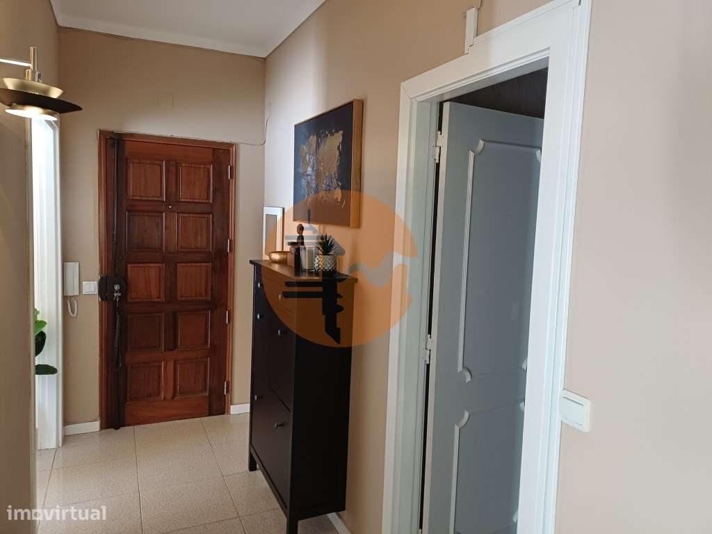 Fantástico Apartamento T1 linhas modernas, totalmente renovado e eq... - Grande imagem: 5/22