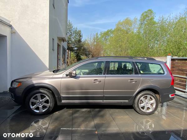 Volvo XC 70 D5 AWD Momentum - 5