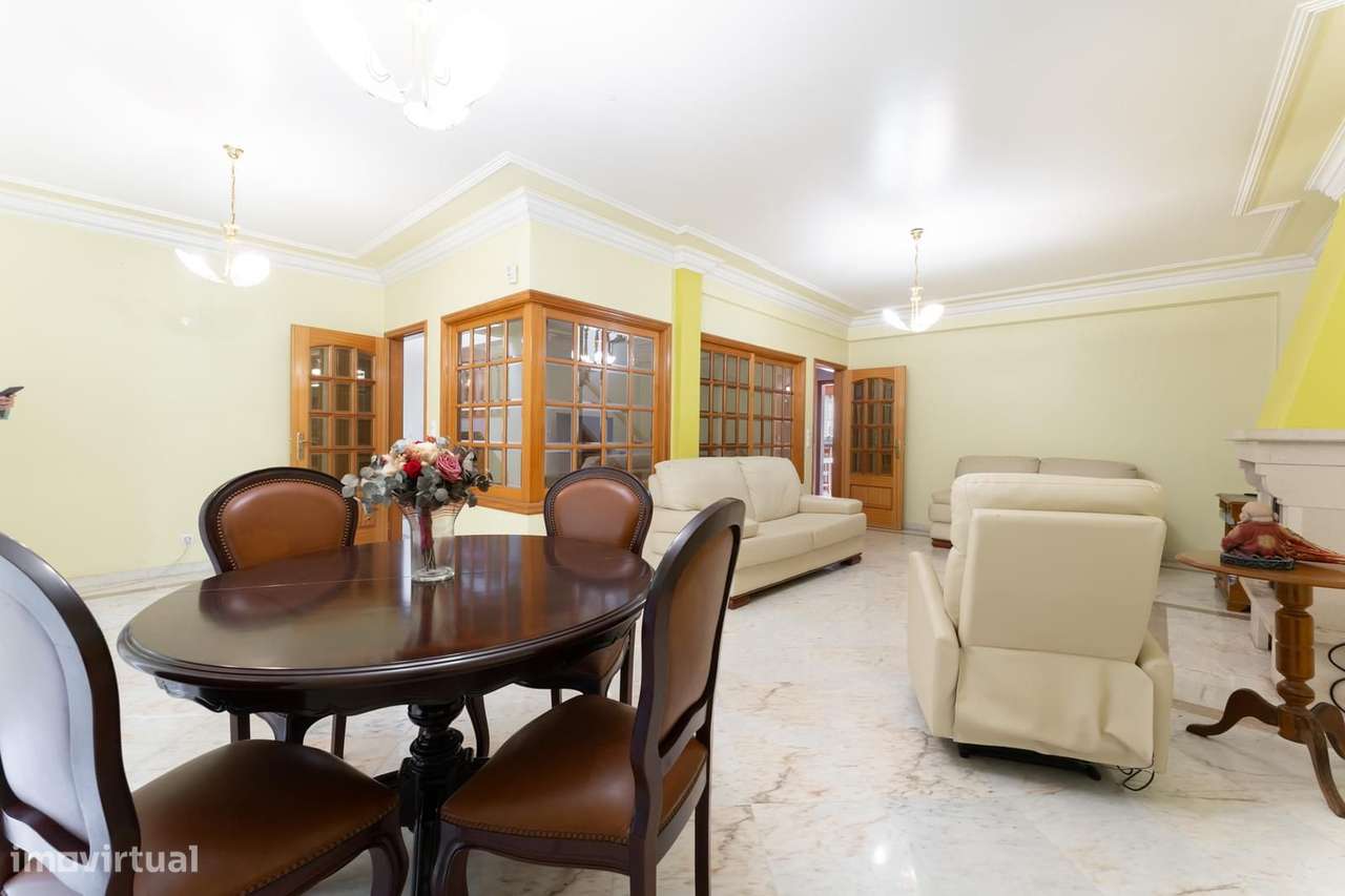 Moradia Geminada T5 + 2 com estacionamento, Alcabideche, Cascais-6