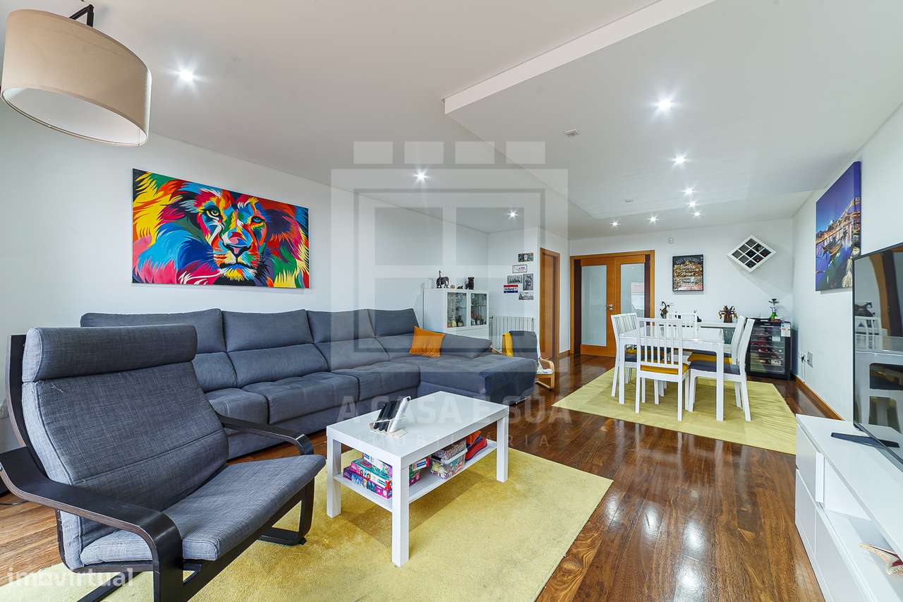 Moradia T4+1 em condomínio fechado com piscina, Vila Nova de Gaia - Grande imagem: 4/48