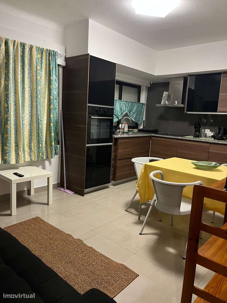 T2 remodelado á 5 minutos da praia. - Grande imagem: 5/5