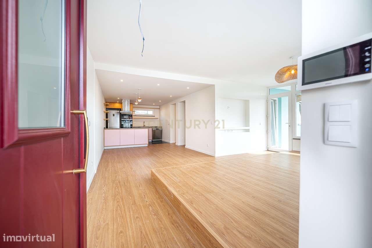 T3+1 com Terraços Privados e Vista Desafogada em Alto dos Gaios, Estor - Grande imagem: 2/18