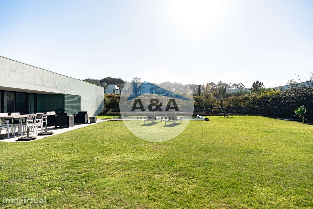 Villa Exclusiva de Arquitetura Contemporânea inserida na Natureza d...-59