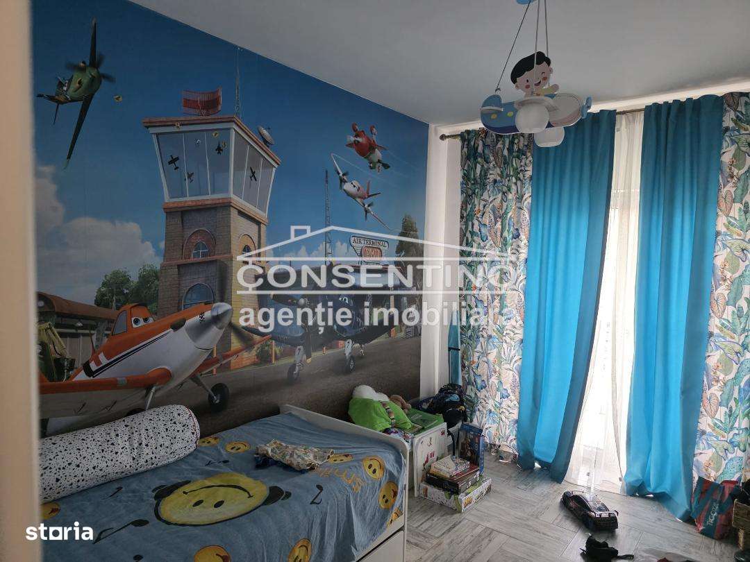 Se vinde imobil 2019 , zona Patriei , P+1 , mobilat si utilat-7