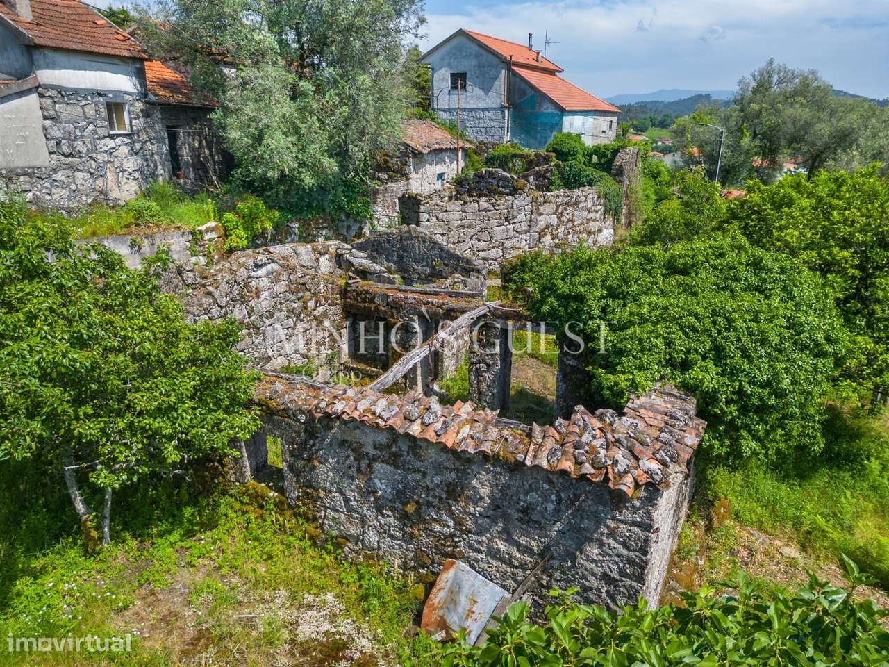 Terreno (700m2) c/ Ruína em Serzedelo – Póvoa de Lanhoso-6