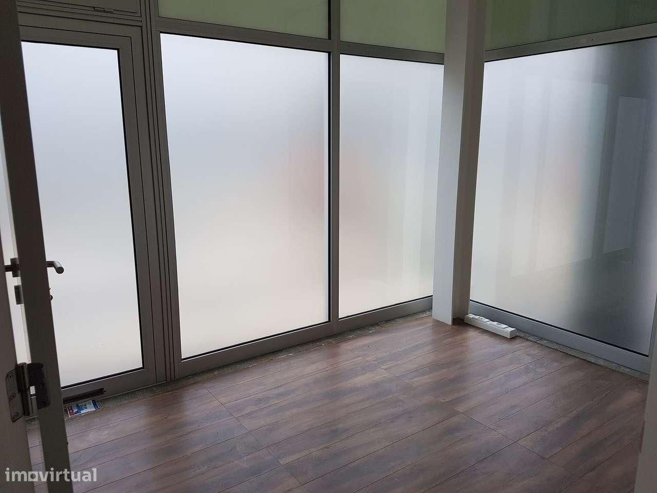 Loja na Avenida D. João III - Edifício Oceanus - Grande imagem: 2/16