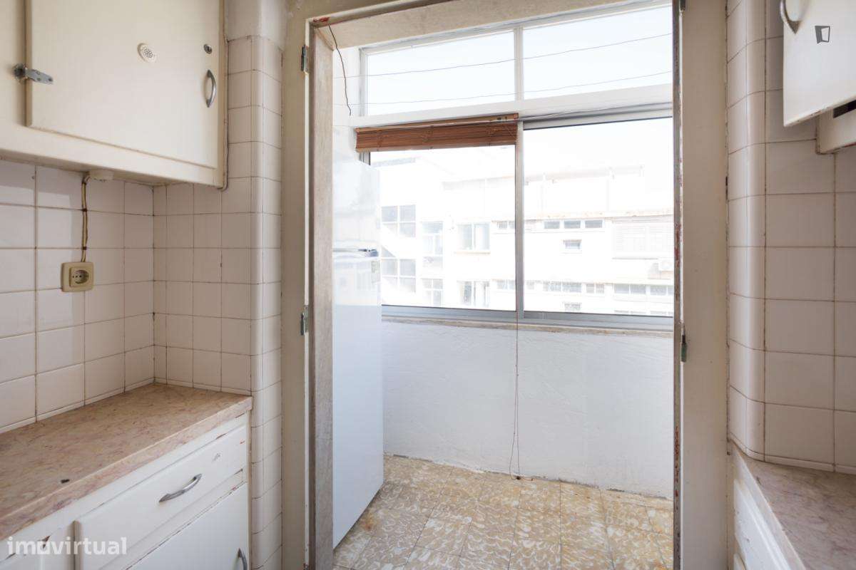 Quarto - localizado em Alcântara Lisbon - Grande imagem: 4/13