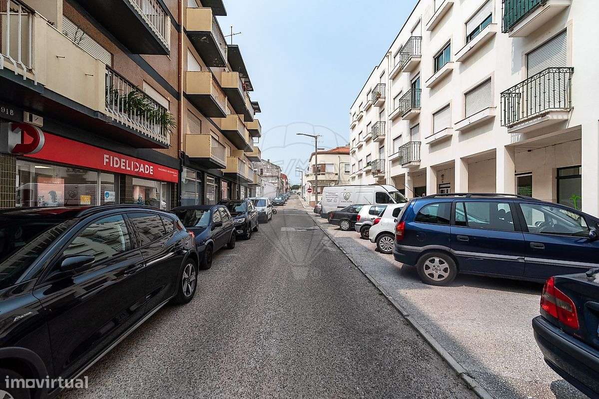 Garagem  para arrendamento - Grande imagem: 2/10