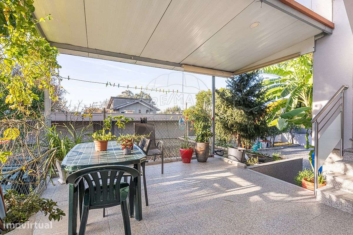 Moradia T5 para venda-29