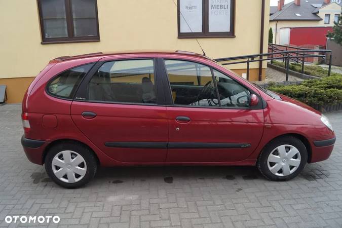 Renault Scenic - 8