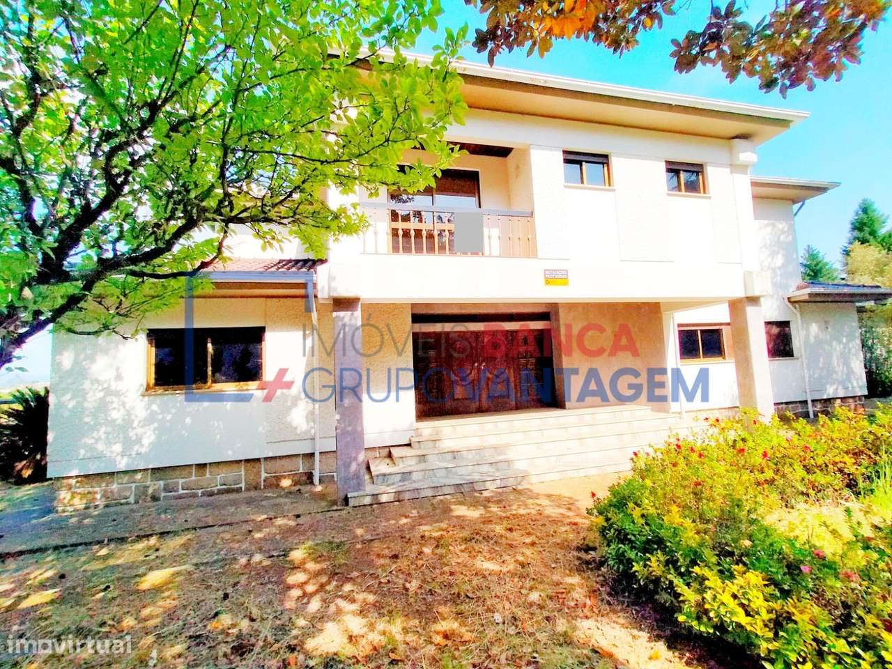 Moradia isolada T5 em Santa Maria da Feira - Grande imagem: 3/30