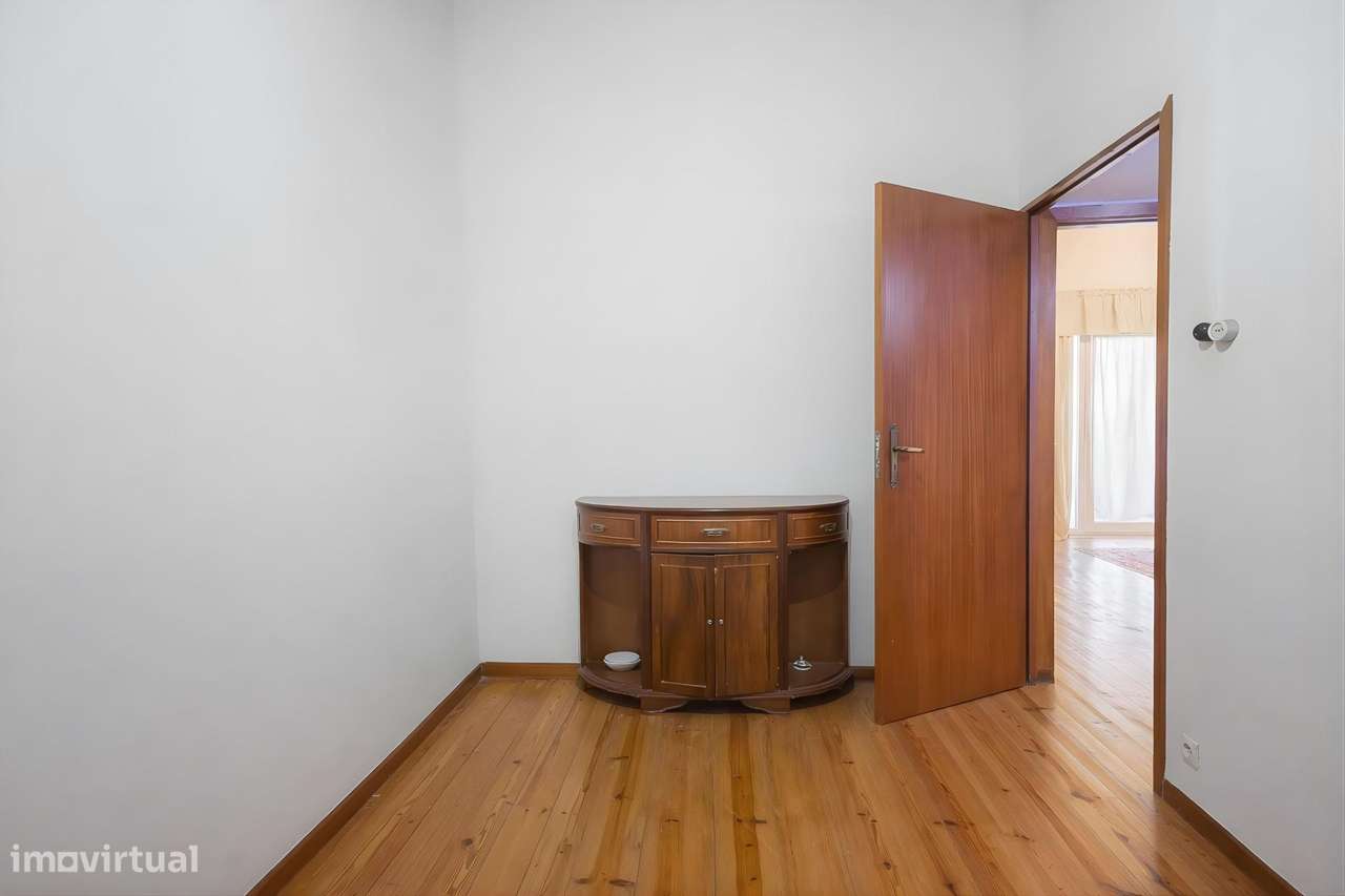 Moradia T8 na Póvoa do Varzim | Oportunidade de Investimento com...-6