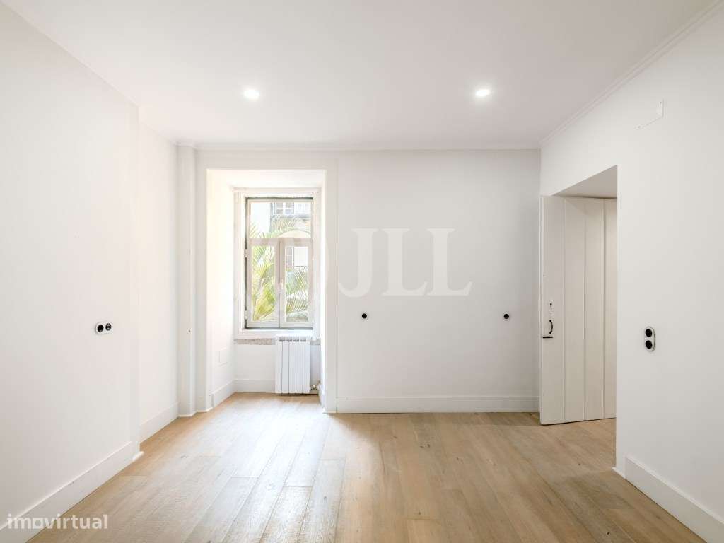 Apartamento T2+2 , renovado, em Alfama, Lisboa-21