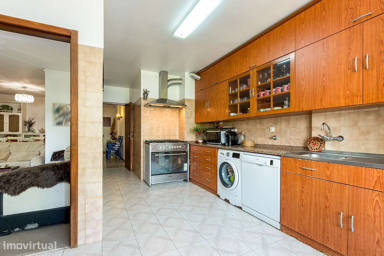 T3 c/ 120 m², Marquise e Arrecadação / Santo António dos Cavaleiros-7