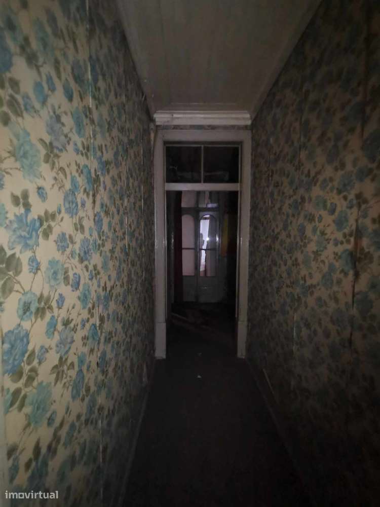 Prédio com localização de excelência na cidade de Tomar - P2986/23-19