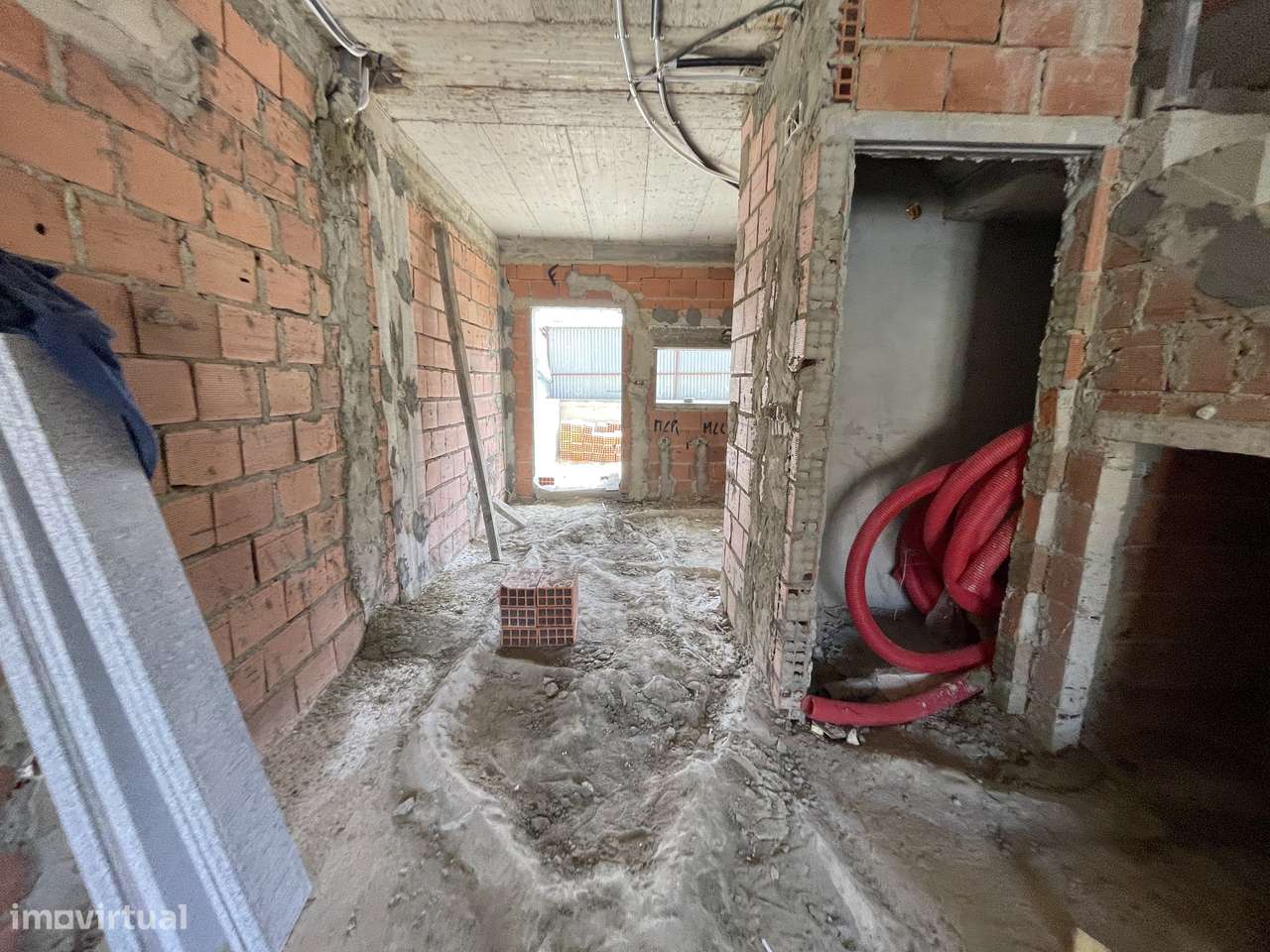 Moradia nova T3 logradouro Quinta do conde Sesimbra-4