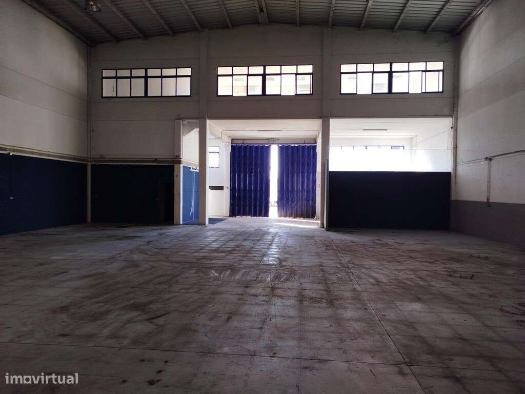 Armazém para venda em Alverca - Grande imagem: 3/4