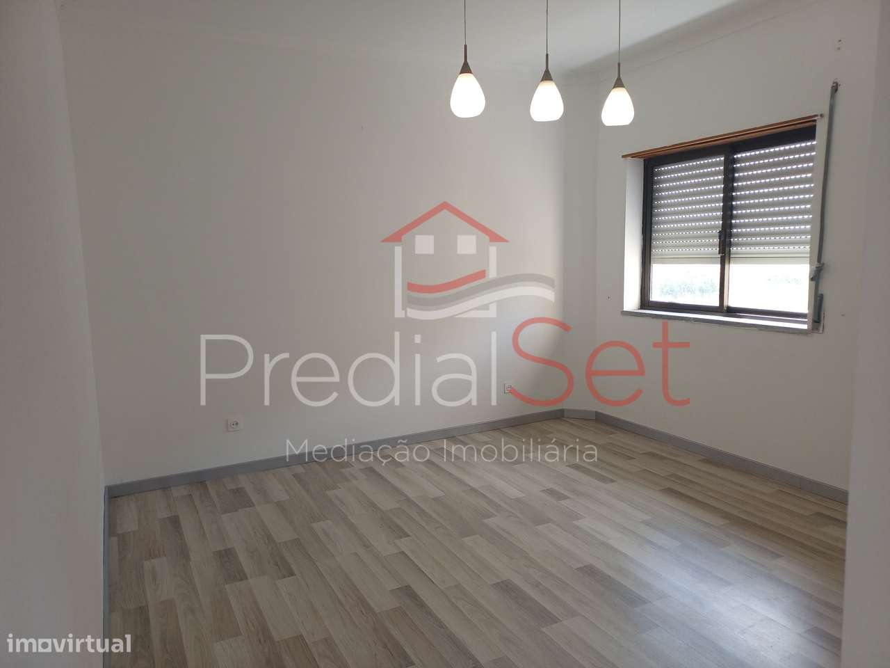 Apartamento T4  em Monte Belo Norte -Setúbal-13